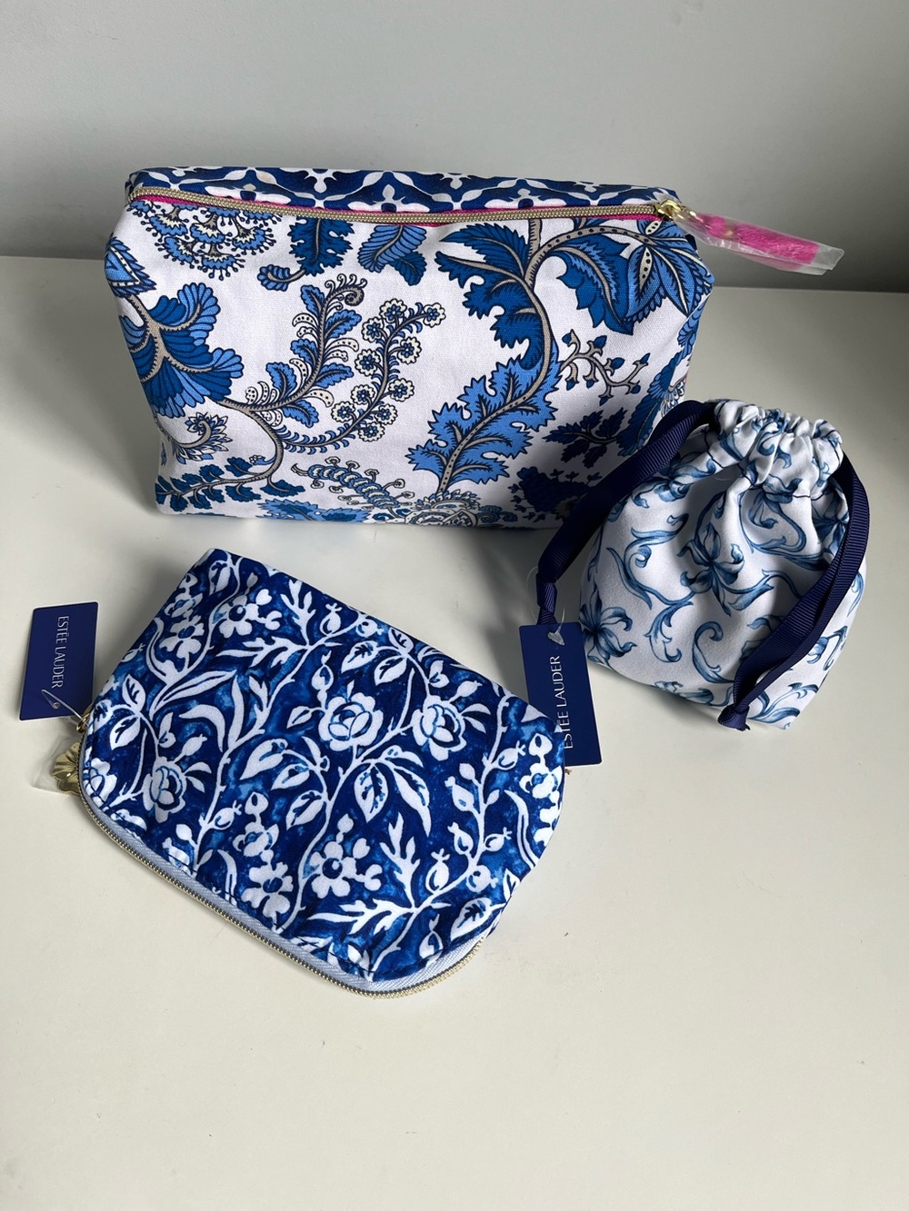 3/15$ Estée Lauder Blue Floral Cosmetic Pouch Set - 3 Piece